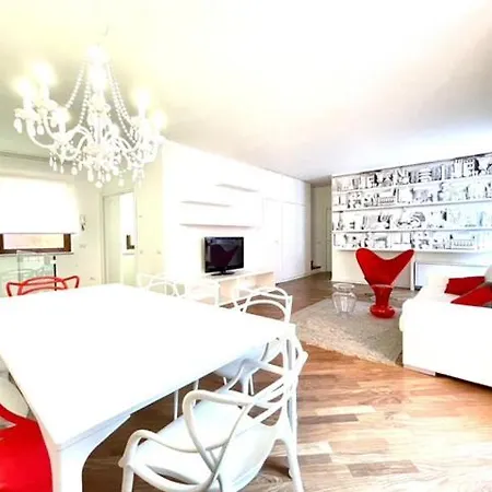 아파트 Domus - Ampia Moderna Casa Su 2 Piani Nel Cuore Di