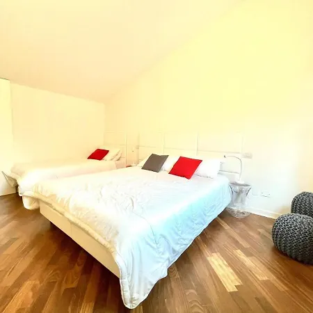 Domus - Ampia Moderna Casa Su 2 Piani Nel Cuore Di 아파트 베로나