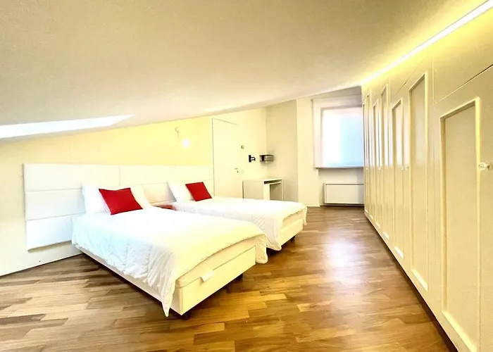 Domus - Ampia Moderna Casa Su 2 Piani Nel Cuore Di Διαμέρισμα *