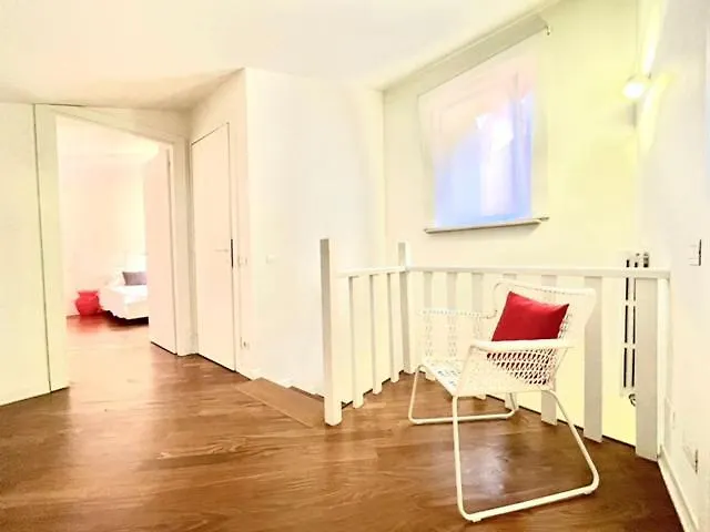 Domus - Ampia Moderna Casa Su 2 Piani Nel Cuore Di Διαμέρισμα Βερόνα