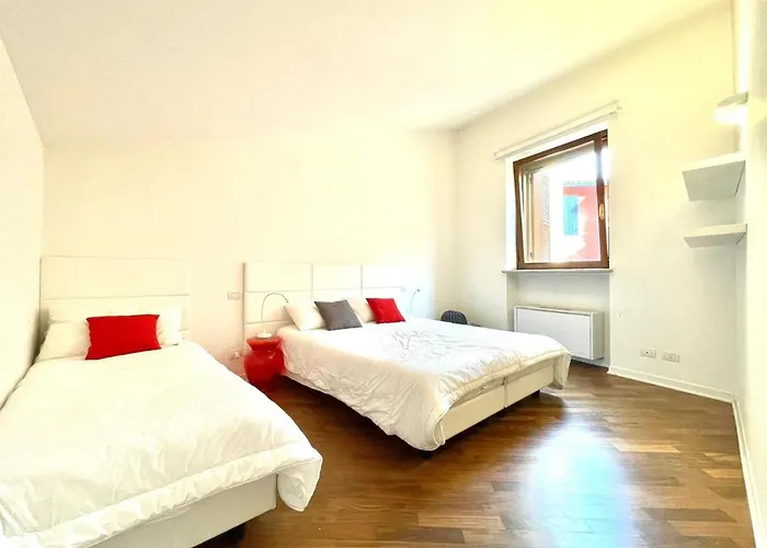 Διαμέρισμα Domus - Ampia Moderna Casa Su 2 Piani Nel Cuore Di