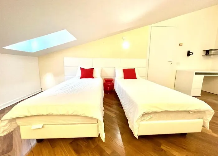 Domus - Ampia Moderna Casa Su 2 Piani Nel Cuore Di