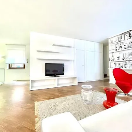 Domus - Ampia Moderna Casa Su 2 Piani Nel Cuore Di Apartment