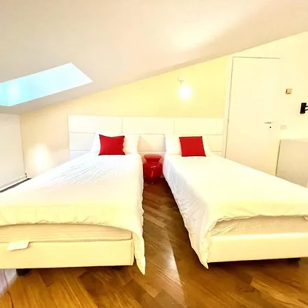 Domus - Ampia Moderna Casa Su 2 Piani Nel Cuore Di